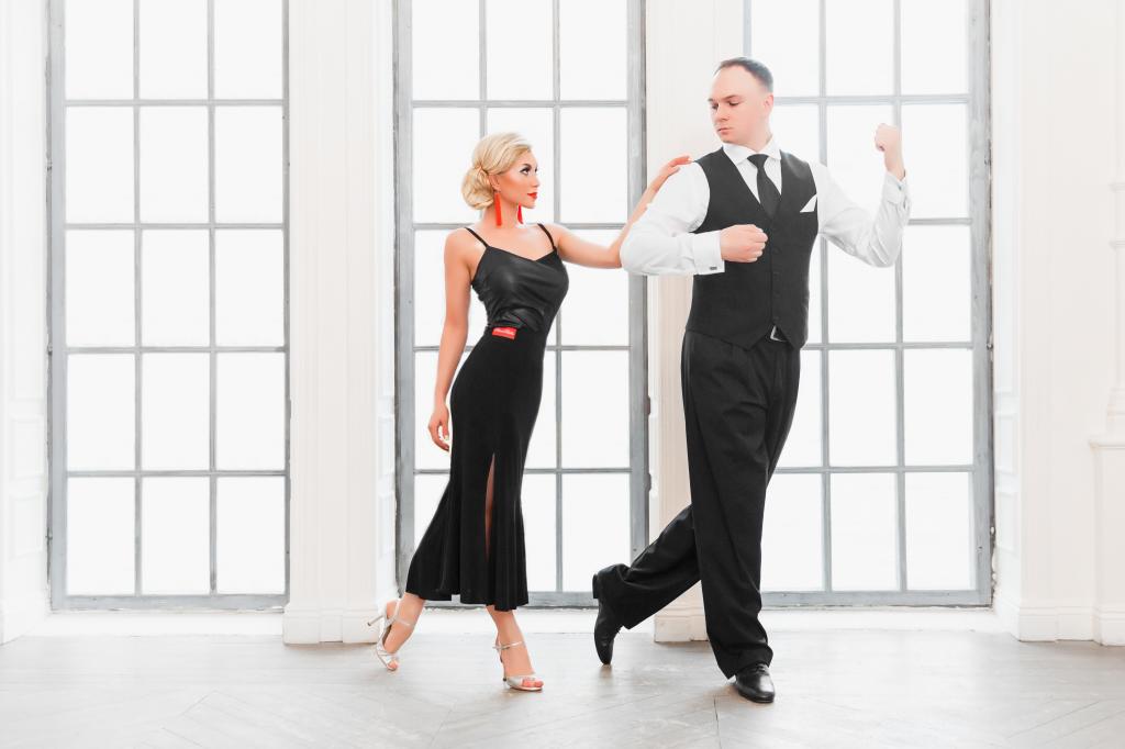 Топ Flame Tango от салона-ателье Primabella Топ Flame Tango от салона-ателье Primabella