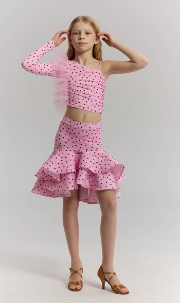 Танцевальная одежда для девочек - особенности, отличия от взрослой одежды и требования в 2026 году