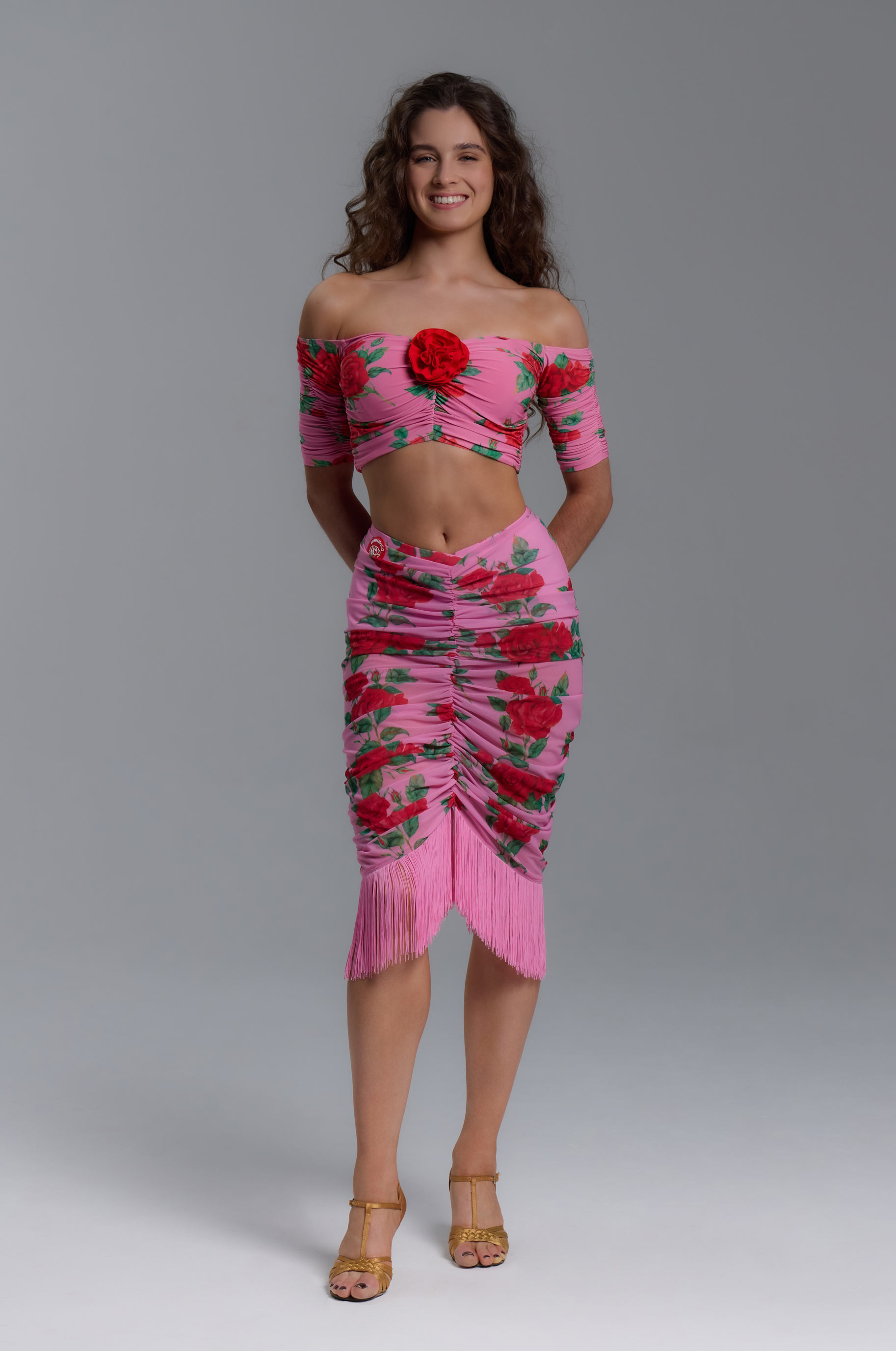 Роза красная большая для бальных танцев, цвет Красный 