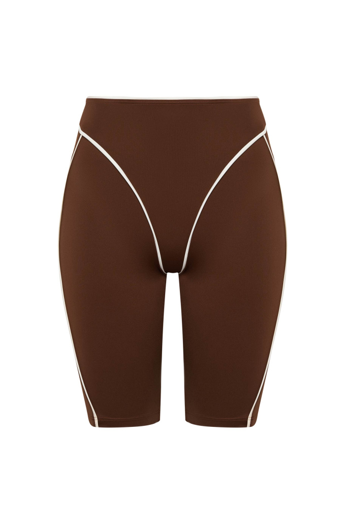 Shorts Seductive Curves